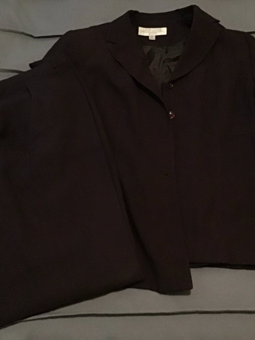 Larry Levine Women’s Suit – Size 16 – Dark Purple – Blazer & Pants Set